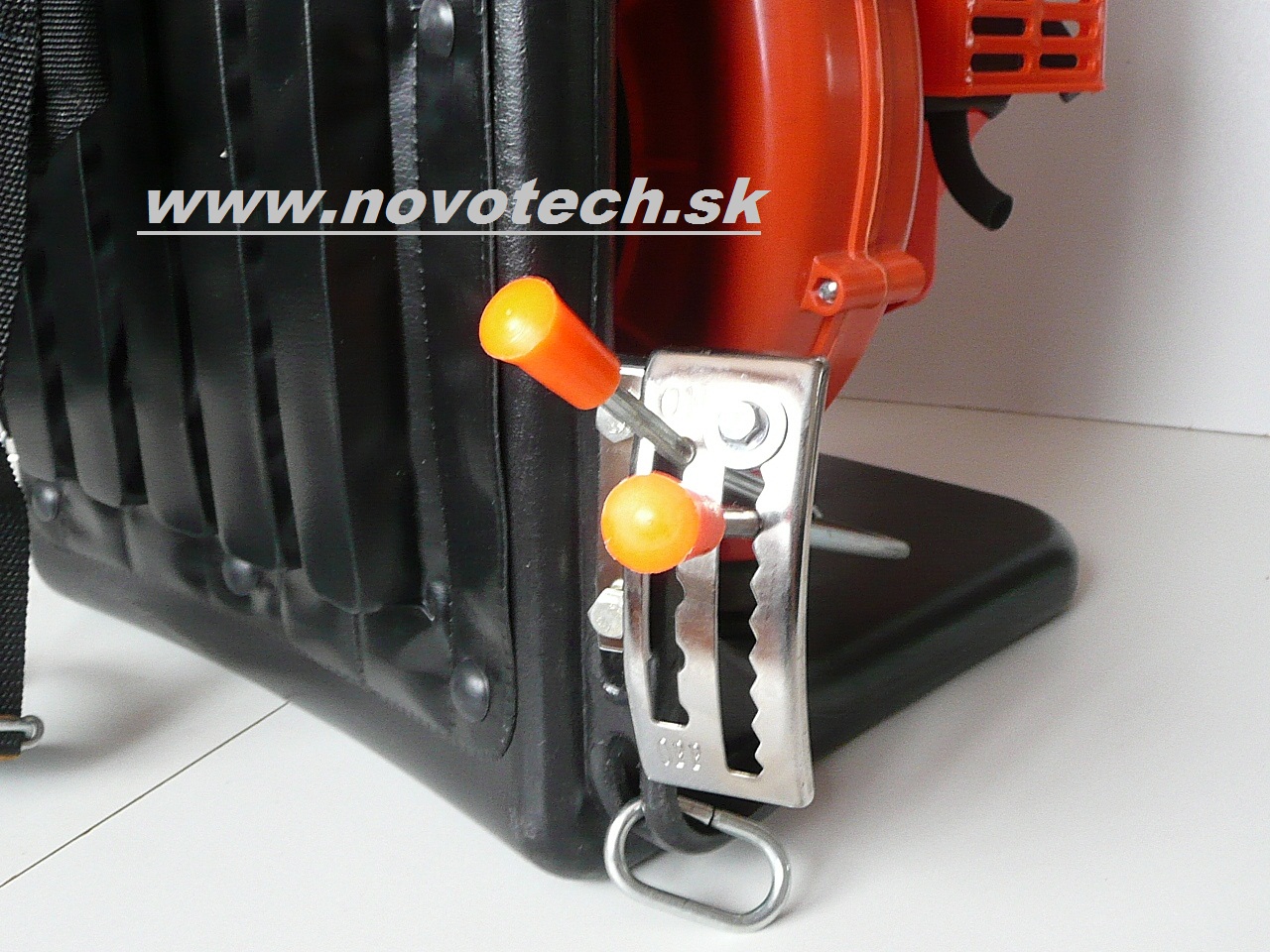 Postrekovač STRAUS 2,7HP 20L s čerpadlom media