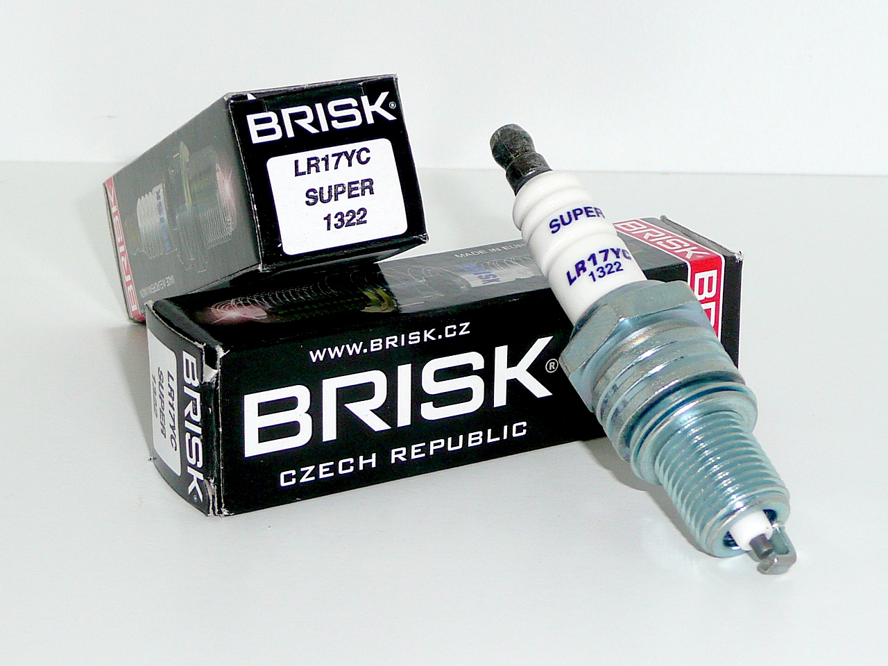 Zapaľovacia sviečka BRISK LR17YC pre elektrocentrály vodné čerpadlá vibračne dosky,rotovátory