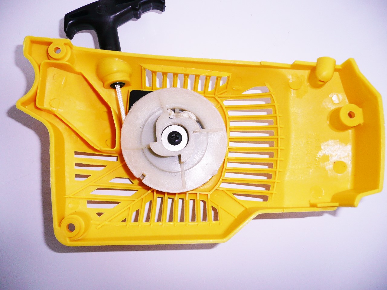 Štartovaci mechanizmus pre činské píly 32cc