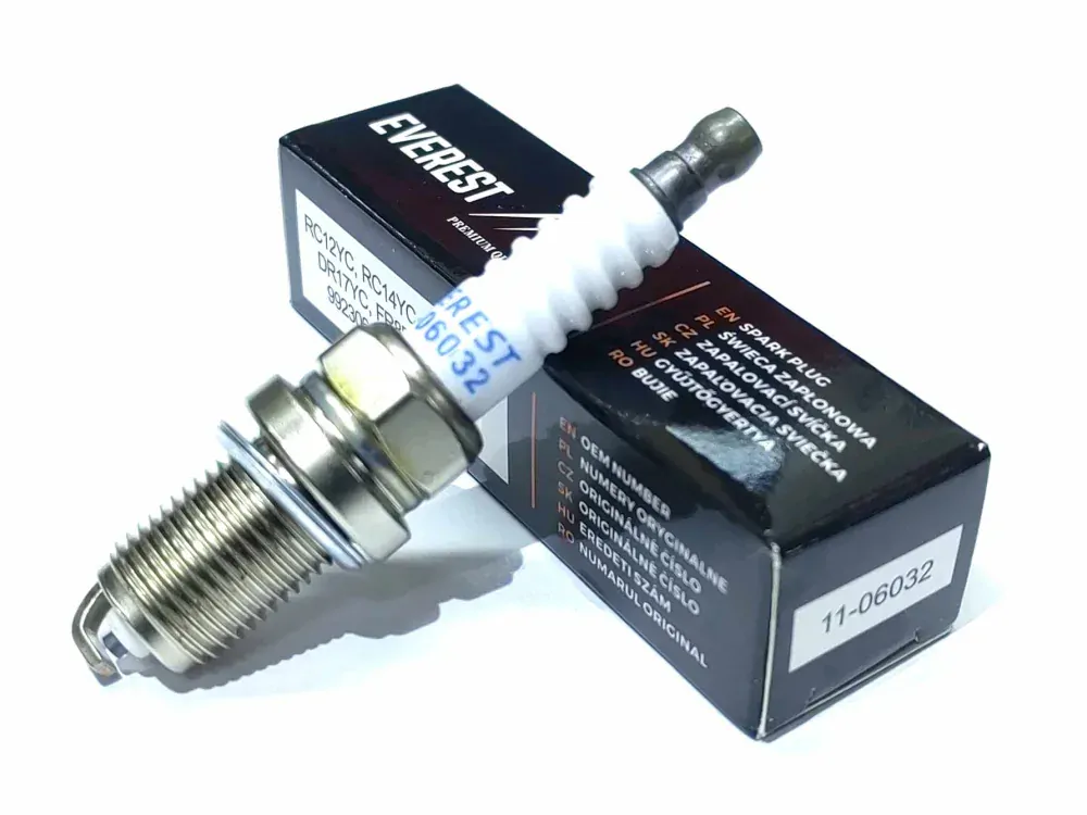 Zapaľovacia sviečka EVEREST D17YC kľuč 16