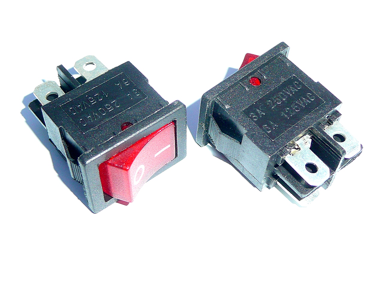 vypinač 3A/250V  podsvietený -červený 