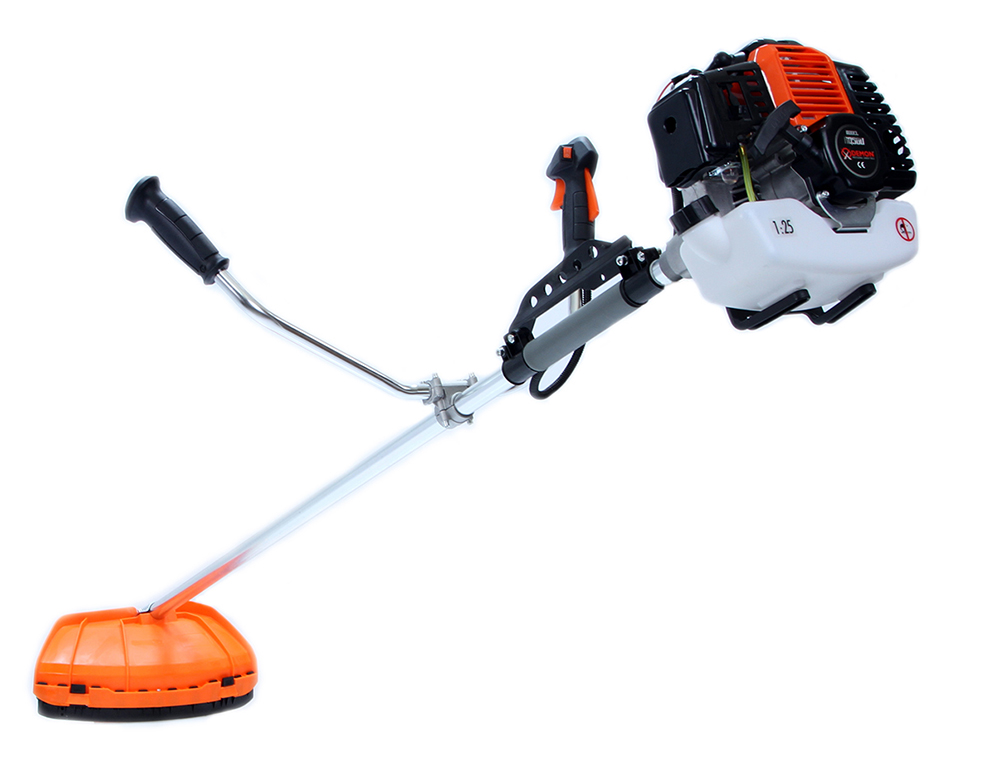 Krovinorez Demon 3,8kW
