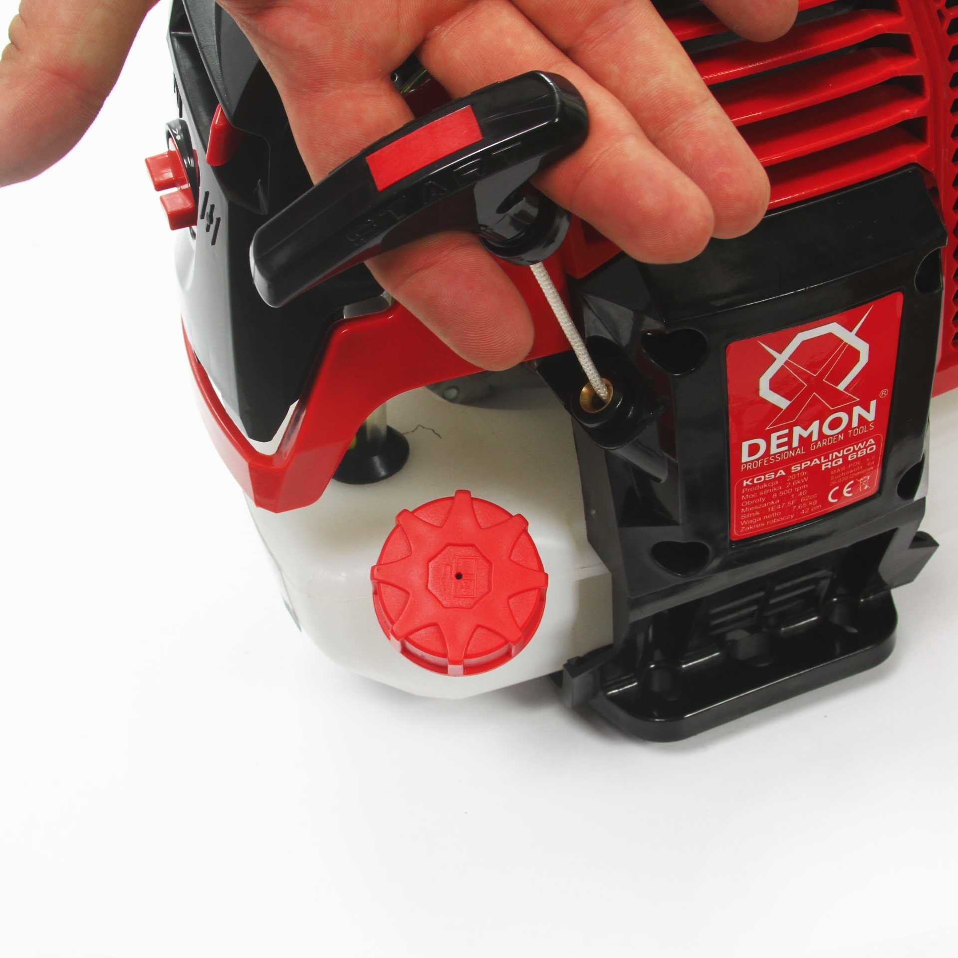 Krovinorez DEMON RQ 680 3,8HP